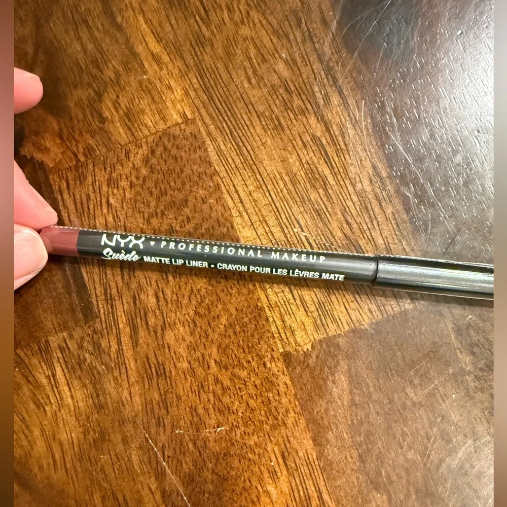 NYX Suede Matte Lip Liner